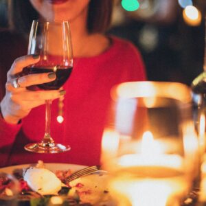 How to Impress Your Guests with Wine and Food Pairings